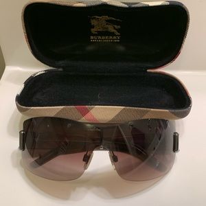 Like new Burberry sunglasses with case